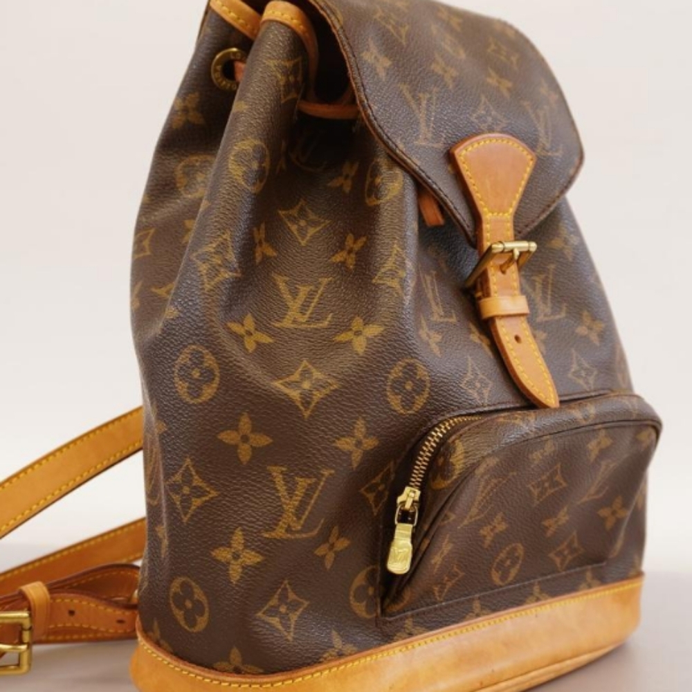 Auth. Louis Vuitton Montsouris MM Rucksack - Picture 15 of 17